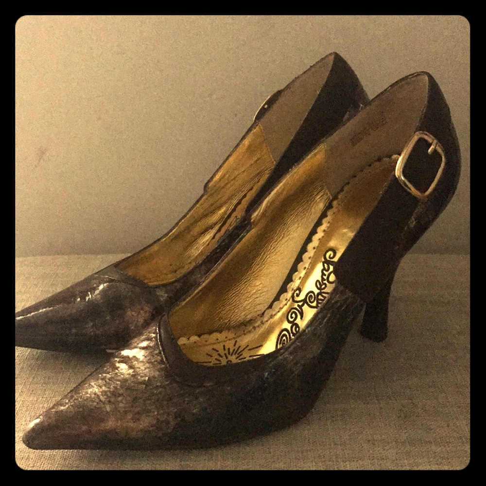 Naughty monkey Cuts like a blade Heels